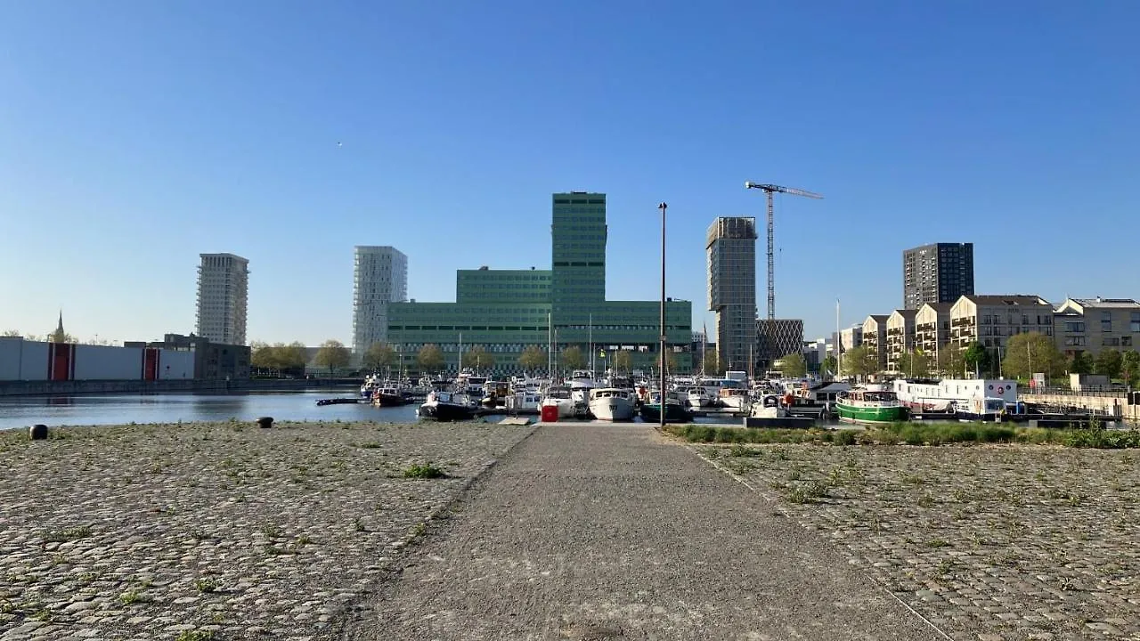 The Wonder Shore Antwerp Apartment